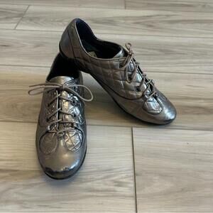 Stuart Weitzman Quilted Metallic Pewter Lace Up Sneakers | size 8.5